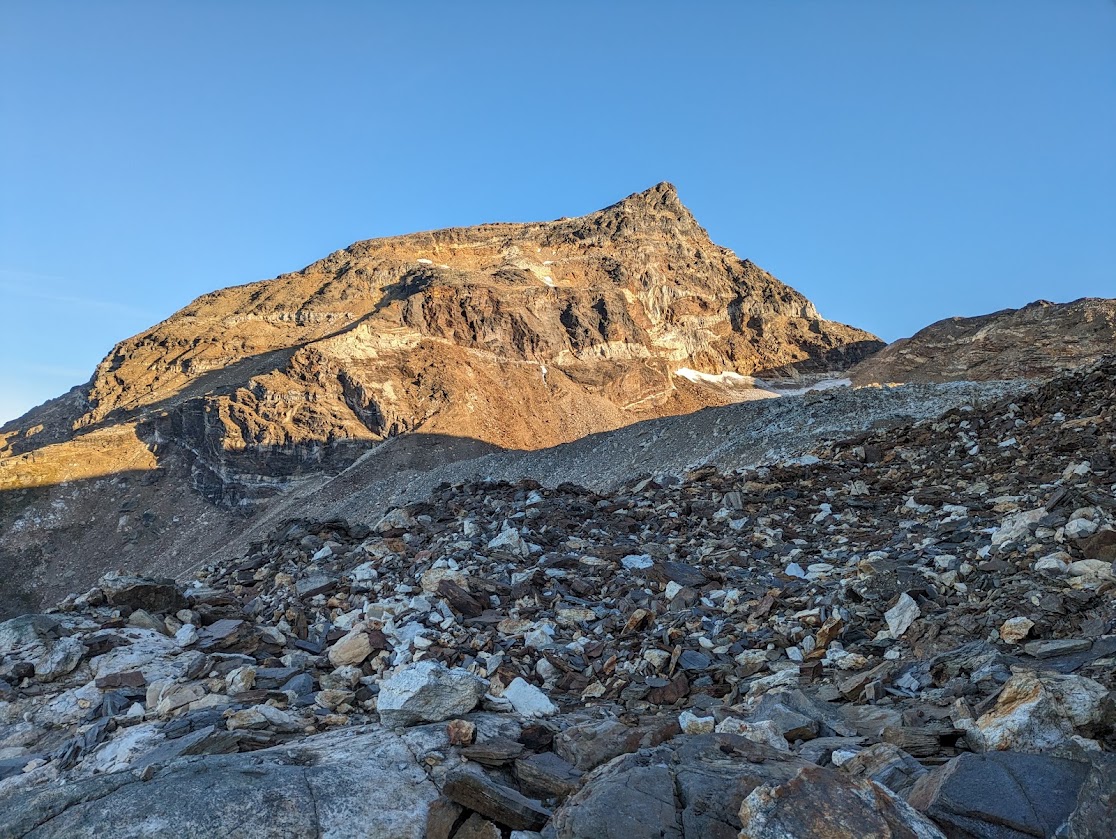Garnet Peak seen from the moraine on approach